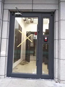 刷卡门